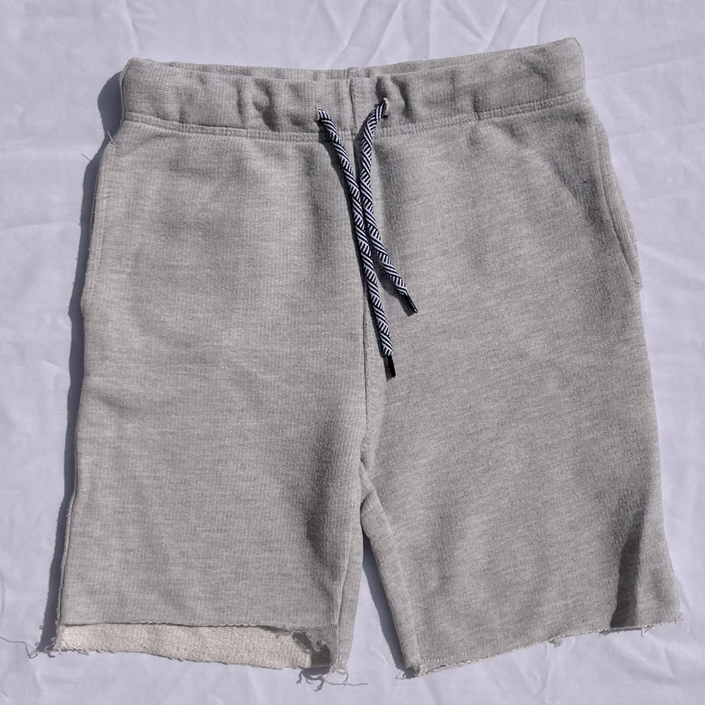 Appaman Boys Gray Cut-off Camp Shorts, Size 8